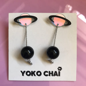 Saturn Balls Chain Acrylic Earrings